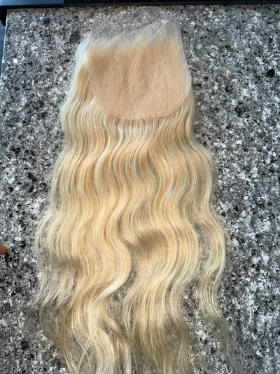 5x5 Blonde Wavy